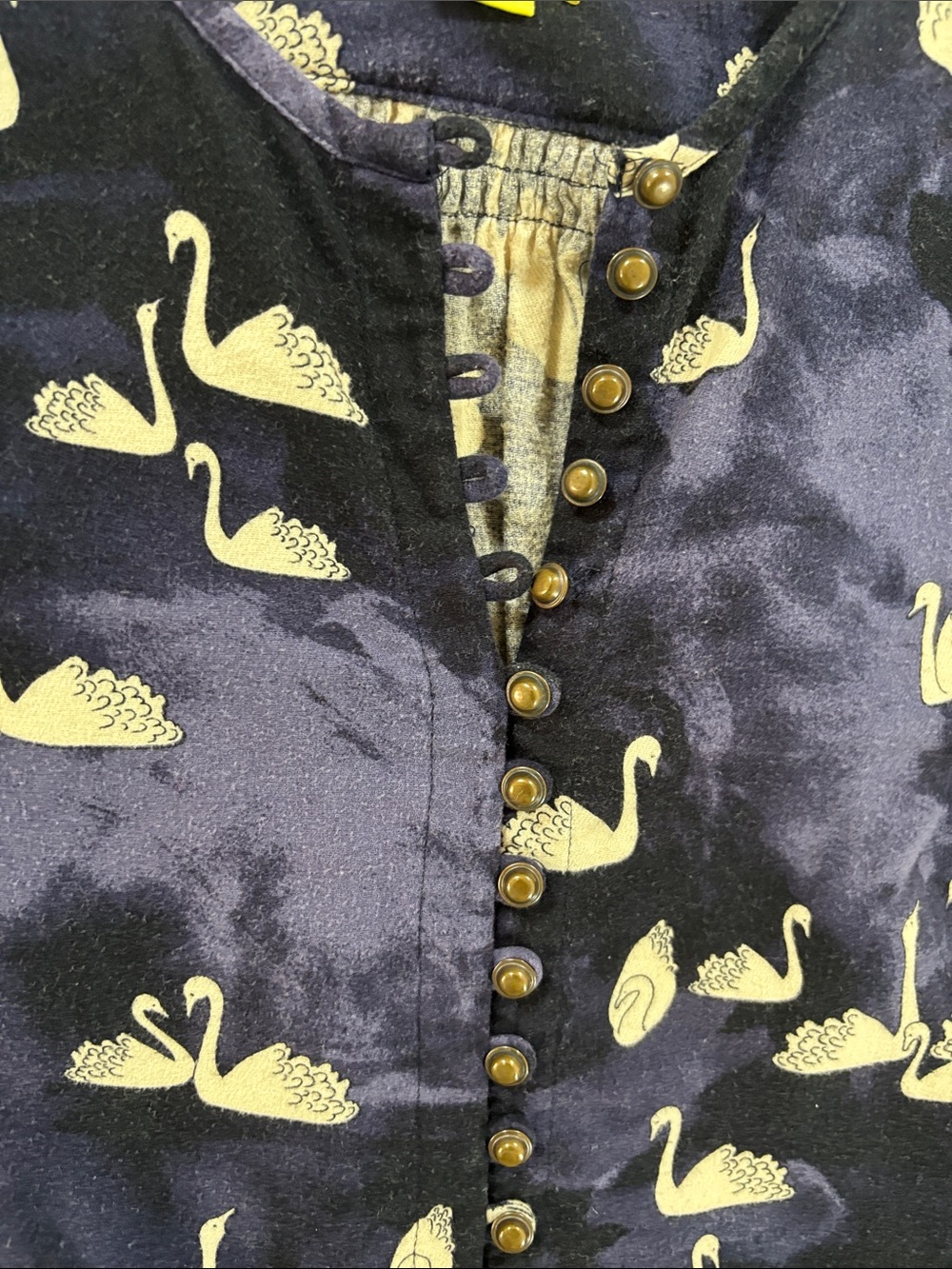 Maeve Anthropologie Navy Swan flannel Print Button-Front Women's Top M - Picture 9 of 10